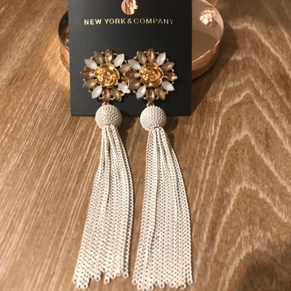 Gold rose earring w/stud accents & white chains